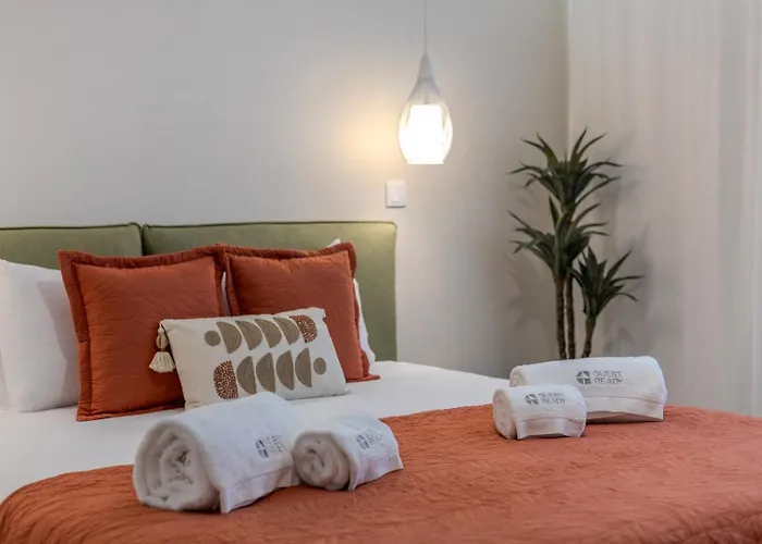 Guestready - Charming With Patio *