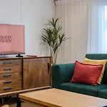 Appartement Guestready - Charming With Patio