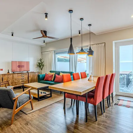 公寓 Guestready - Charming With Patio