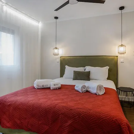 Апартаменты Guestready - Charming With Patio